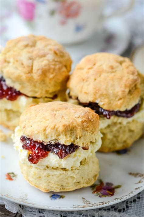 Read Online Simply Scones Quick And Easy Recipes For More Than 70 Delicious Scones And Spreads By Leslie Weiner