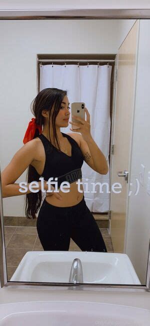 Simplyyy.Briii Onlyfans Leak