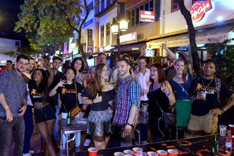 Singapore Pub Crawl Tickets - Special Price 2024 at Traveloka