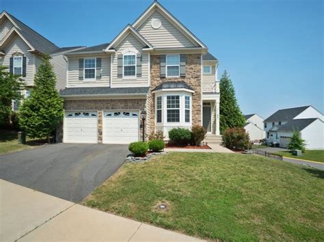 Single family houses for sale in woodbridge va. HOA fees are common within condos and some single-family home neighborhoods. Co-ops also have monthly fees (Common Charges and Maintenance Fees), which may also include real estate taxes and a portion of the building's underlying mortgage. ... Dumfries VA Real Estate & Homes For Sale. 50 results. Sort: Homes for You. 3935 Cameron St, … 