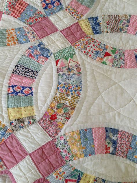 Single wedding ring quilt pattern free.  The modern flair to this classic...