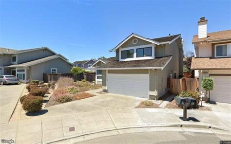 Single-family house in Oakland sells for $1.6 million