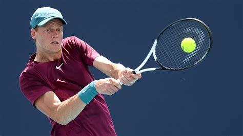 Sinner stuns top-ranked Alcaraz in Miami Open semifinals