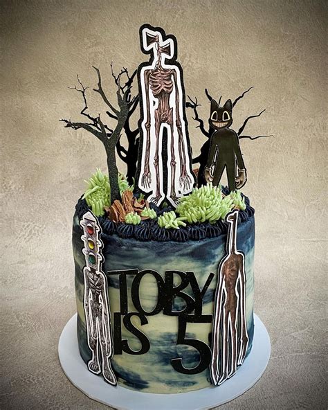 Siren head birthday cake. May 28, 2022 - This Pin was discovered by Roxana Peña. Discover (and save!) your own Pins on Pinterest 