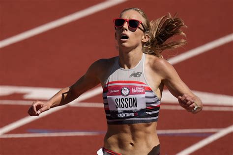 Sisson. In 2019, Sisson really came into her own: She kicked it off the with another great 13.1-miler, a 1:07:30 at the Aramco Houston Half Marathon (just five seconds off the American Record at the time), then in April she ran 2:23:08 in London – the fastest U.S. marathon debut in history on a record-eligible course. In 2022, Sisson shattered the ... 