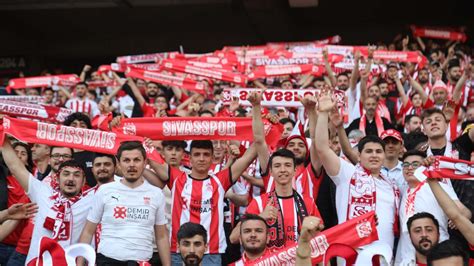 Sivasspor, Taraftarını Bayramda Sevindirmek İstiyor.