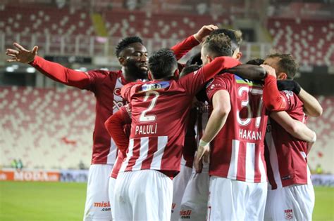 Sivasspor bu sezon Sьper Lig''de 8. galibiyetini aldэ