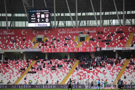 Sivassporlu taraftarlar Rizespor maçına ilgi göstermedis