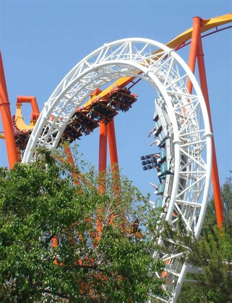 Six flags valencia ca. Six Flags Magic Mountain in Valencia, California is one of the best thrill parks in the world. The flagship Six Flags park features the most roller coasters... 