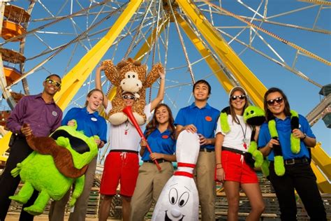 Six Flags, Inc. Employee Reviews for Team Member in San Antonio, TX Review this company. Job Title. Team Member 24 reviews. Location. San Antonio, TX 24 reviews. Ratings by category. 3.6 Work-Life Balance. 3.2 Pay & Benefits. 3.4 Job Security & Advancement. 3.4 Management. 3.7 Culture. Sort by. Helpfulness Rating Date.. 