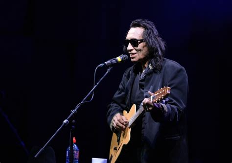 Sixto Rodriguez dies; singer-songwriter’s unusual story of global fame told in documentary ‘Searching for Sugar Man’