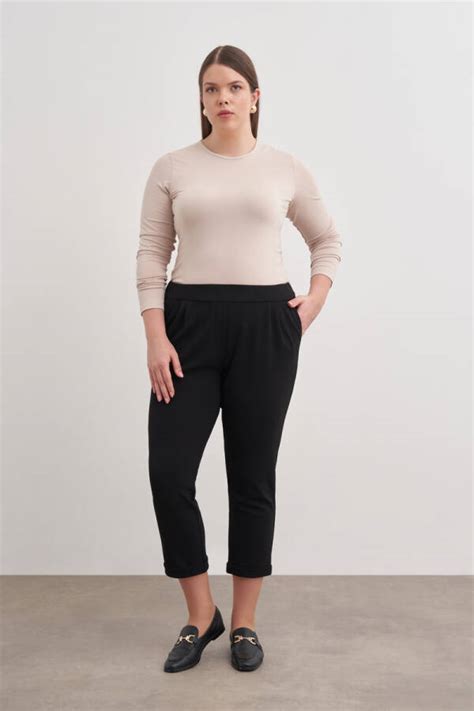 Siyah Pantolon Quotes 1000Kitap.