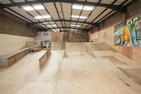 Skatewarehouse - Skate Warehouse Learning Center. Welcome to the Skate Warehouse Learning Center, your ultimate resource for all things skateboarding. Whether you've been skating for years and want the scoop on the latest skate gear or are a beginner wanting to learn how to build your first skateboard, we've got you covered. We …