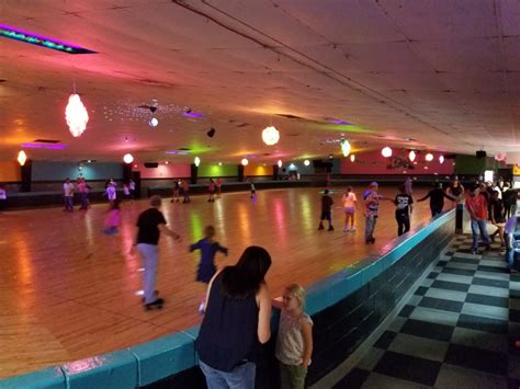 Roller Skating Rinks In Hixson in Maryville on YP.com. See reviews, photos, directions, phone numbers and more for the best Skating Rinks in Maryville, TN.. 