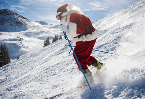 Skiing santas. HUNDREDS of skiing and snowboardi­ng Santas have taken to the slopes at a U. S. resort to raise money for charity. More than 230 joined the event following a break last year because of COVID-19. They returned to kick off the ski season in full Christmas outfits, including white beards and red hats.Web 