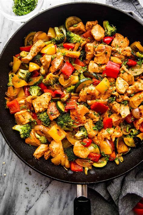 Skillet food. Instructions. Preheat the oven to 425℉. Place a large oven-safe skillet over medium-high heat. When the skillet is hot, spray with cooking spray then add oil and swirl to coat. Add the ground beef, bell pepper, zucchini, and green onions (white/light green part). 