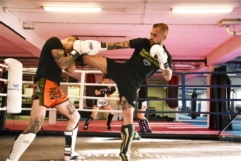 Skillnad thaiboxning och boxning