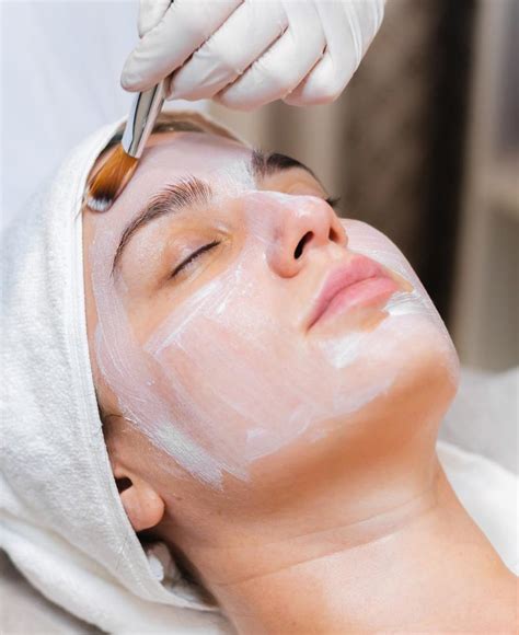 Skin Glow Face Therapy Oxygeneo, Hydra Facial Treatment