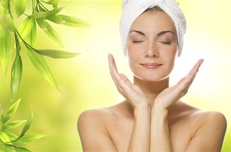 Skin wellness. 2 days ago · Gentle cleansing helps skin look its best. To gently cleanse your face, wet it with lukewarm water. Then apply a mild cleanser, gently applying the cleanser in a circular motion with your fingertips. Finish by completely rinsing off the cleanser and gently patting your face dry with a clean towel. Stress less. 