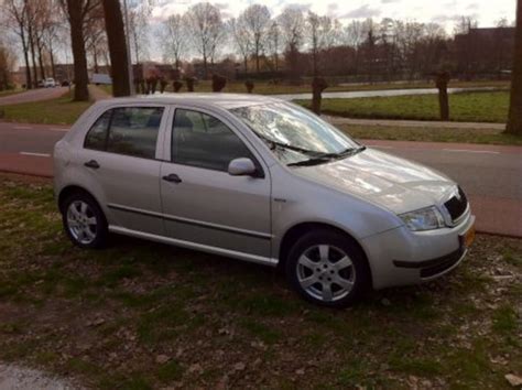 Skoda Fabia 1.2 12V Creation (2003) review - AutoWeek