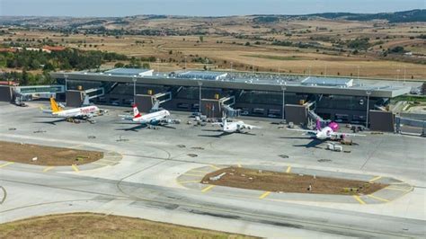 Skopje International Airport (SKP/LWSK) - Flightradar24