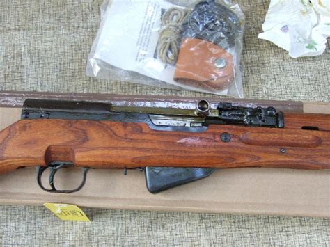 Sks fry. May 1, 2023 Ian McCollum Semiauto Rifles, Video 13. The Rare Chinese Stamped Receiver SKS. In 1970 and 1971, China experimented with a stamped-receiver version of the SKS. About 6,000 of these rifles were made each of the two years, and a number of them have come into the US as commercial exports. We don't have any official records from China ... 