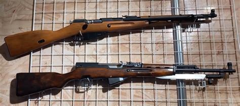 4281 posts · Joined 2006. #2 · Oct 17, 2007. Yes they did, you find them mostly on NAVY ARMS imported one, that had the barrel cuts and called "Paratroopers". But I have seen one regular SKS rifle that had the rail installed, along with the scope and mount to fit the rail packed in a compartimized green box with a red star painted on the lid.. 