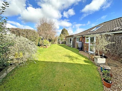 Sky End Lane, Hordle, Lymington, Hampshire, SO41 3 bed …