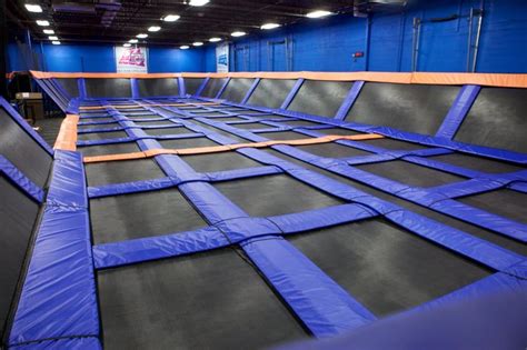 Sky zone sioux falls. Sky Zone is a huge warehouse full of trampolines, foam pits, dodgeball, basketball, and more. Whether you want to jump, play, or party, Sky Zone has something for everyone in South Dakota. 