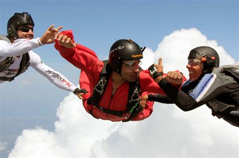 Skydive deland. Deland Skydiving: An Unforgettable Adventure in the Heart of FloridaNoun: Deland skydiving refers to the thrilling sport of jumping from an … 