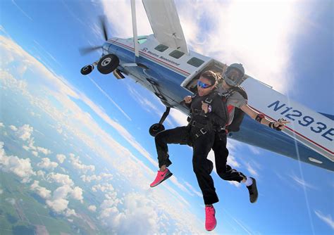 Skydive spaceland clewiston florida. Things To Know About Skydive spaceland clewiston florida. 