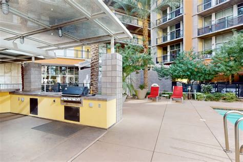 Skyline lofts phoenix. This property is at 600 N. Fourth St. in Phoenix, AZ. It's 1.0 miles north from the center of Phoenix. 600 N. Fourth St., Phoenix, AZ 85004. Rent price: $1,335 - $3,890 / month, Studio - 2 bedroom floor plans, 14 available units, pet friendly, 19 photos, 1 video, 3 virtual walkthroughs. 