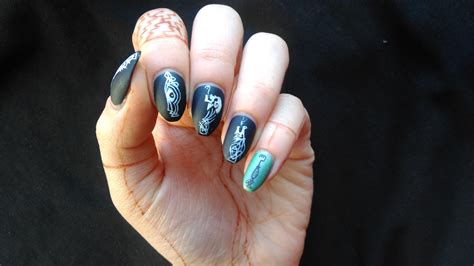 Check out our skyrim nails selection for the very best in unique or custom, handmade pieces from our acrylic & press on nails shops.