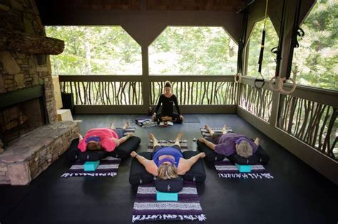 Skyterra wellness retreat. With this FREE, inside scoop into the therapeutic wellness program at Skyterra Young Adult you will receive: Instructor-led yoga class. Guided meditation. Culinary education videos. Workout routines. 925 Pine Shore Drive. Brevard, NC … 