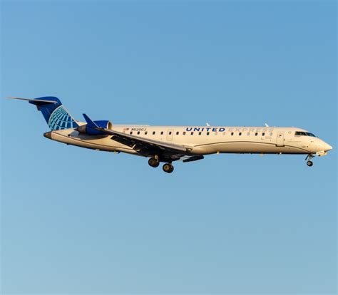 Skywest to form new Part-135 subsidiary with CRJ200s