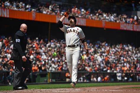 Slater, Bailey homer as Giants bats catch fire against Pirates