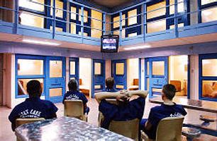 When a loved one goes to jail, you don’t stop worrying about whether he or she is getting the things necessary to be as comfortable as possible. If you happen to be visiting your i...