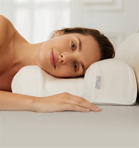 Sleep and glow pillow. For the last three months I’ve been sleeping on the new Sleep&Glow pillow. This pillow has a special anatomic shape with side hollows to prevent face compression against the pillow during sleep. In addition, there’s neck support to care about spine health. I can sleep both on the side and the back. 