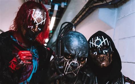 Sleep token new look. Sleep Token, the metal band that blends hip hop and R&B, will wear flashy masks in their upcoming shows next year. See the details of their new look and their dates with Bring … 