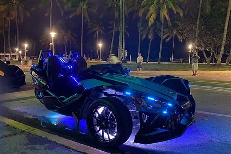 Slingshot Rentals in Miami