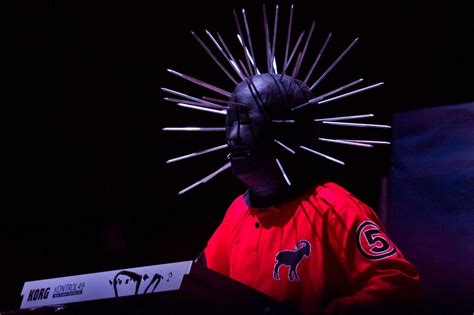 Slipknot craig. Jun 7, 2023 · Slipknot fans got quite the surprise Wednesday afternoon (June 7) when it was revealed that the band had parted ways with longtime keyboardist and sampler Craig Jones.. The group's statement didn ... 