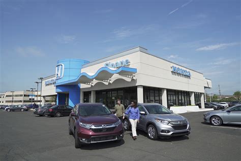 Sloane honda. Honda Sale. Sloane Honda. If you live in Philadelphia or New Jersey, Sloane Honda is just a short drive from your home; savings are closer than you think. In fact, Sloane Honda goes the extra mile to ensure that your time and drive to Northeast Philly is rewarded with: an excellent selection of cars. a sales team that listens to you. 