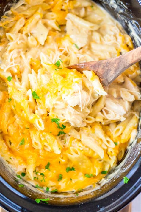 Slow Cooker Cheesy Chicken Penne