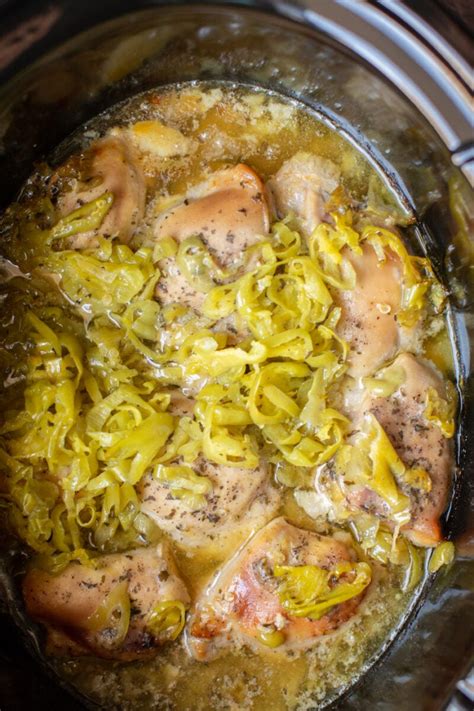 Slow Cooker Mississippi Chicken - Simple Slow Cooker …