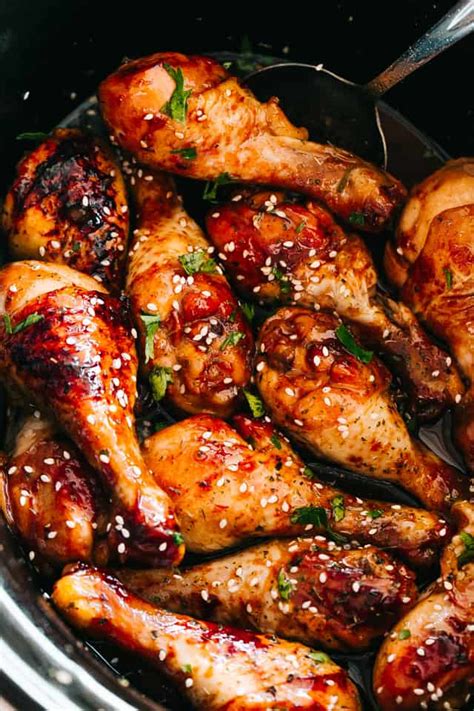 Slow cooker chicken drumsticks. Allow crock to sit at room temperature for 15-30 minutes before heating. Cover crock and cook on low setting for 4-6 hours or high setting 3-4 hours. Remove chicken to a platter and drizzle sauce over. Serve with blue cheese dressing and celery, if desired. 