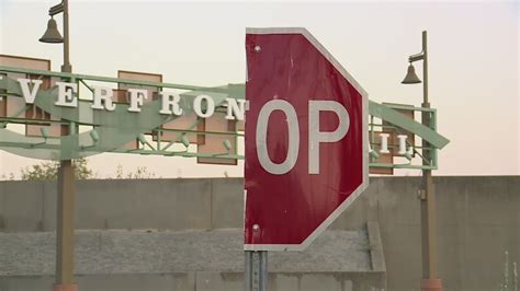 Slow progress in replacing flimsy stop signs around St. Louis
