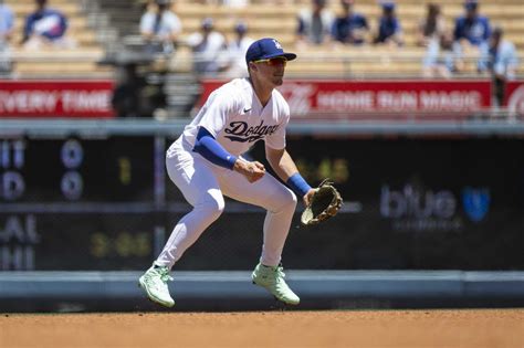 Slumping Kiké Hernández seeks to revive his career with platoon role in return to the Dodgers