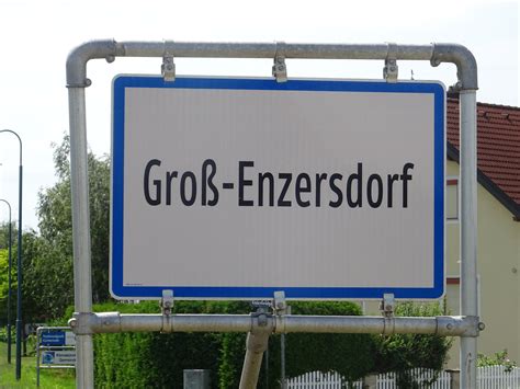 Sluts in Groß-Enzersdorf