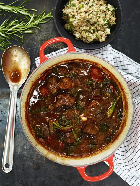 Smaka  från grytan  tillsammans  krydda,  kryddig  samt ev.