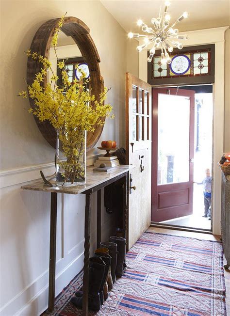 Small Entryway Decorating Tips